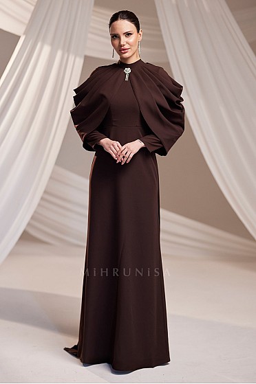 Broş Detaylı Drapeli Omuz Tasarımlı Elen Abiye - Kahverengi