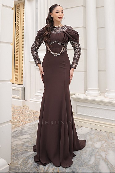 Drapeli Omuz Detaylı Dantel İşlemeli April Abiye - Kahve