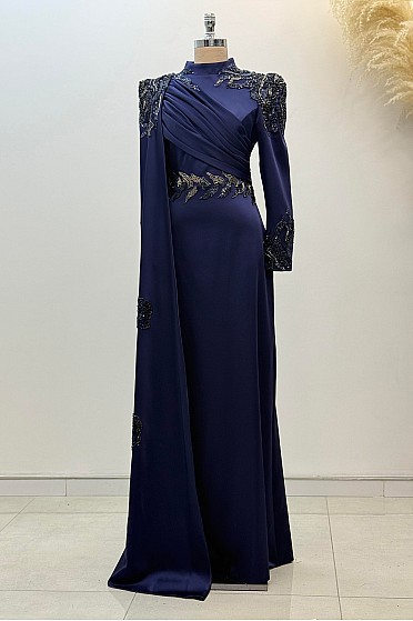 Pelerinli Drape Detay Saten Garnili Abiye - Lacivert
