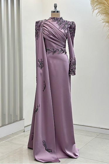 Pelerinli Drape Detay Saten Garnili Abiye - Lila